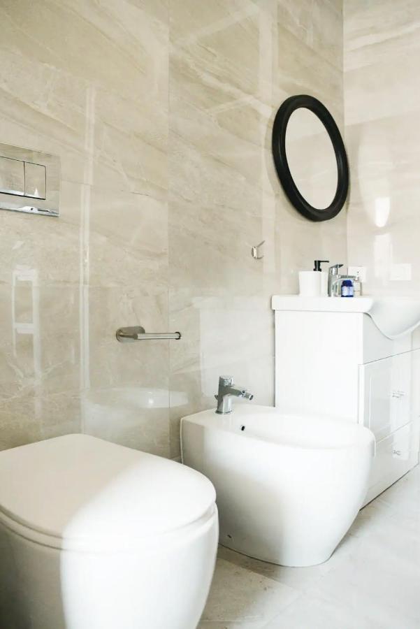 Suitesflores - Bright And Cozy Apartment In Верона Екстериор снимка